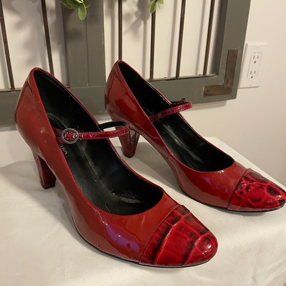 Vianne healed shoes, like new. - Picture 2 of 7